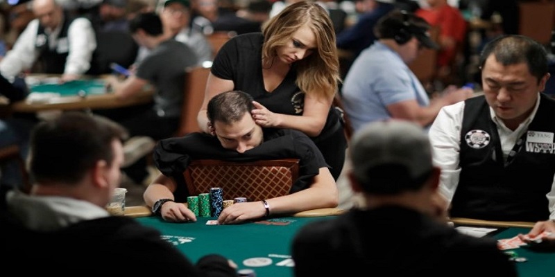 Chơi Poker Bị Bắt Và Những Điều Cần Tránh