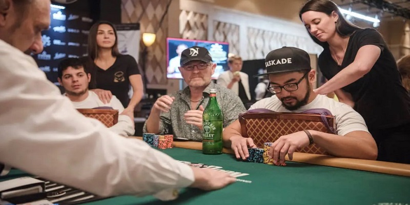 Những lời khuyên để tránh vi phạm pháp luật khi chơi Poker bị bắt